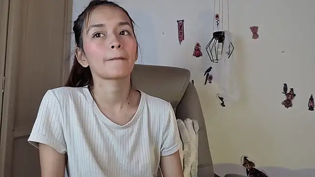 Aura_moons - Show feet