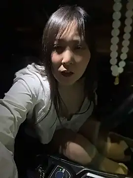 Doreennn - 车上有侄子，带他去剪头发，不能叫