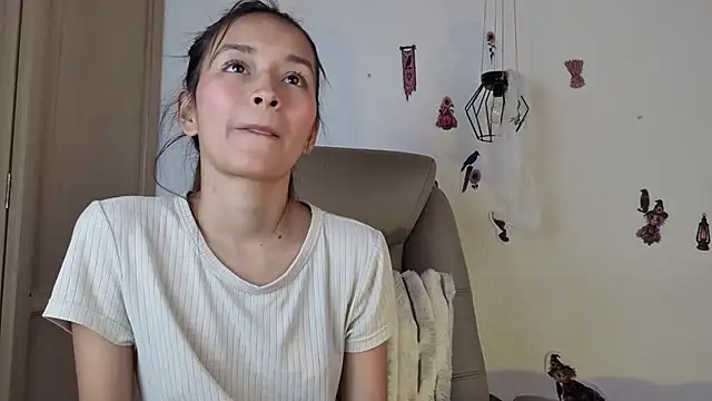 Aura_moons - Show feet