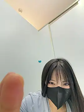Xiao-Lin - 户外男厕假阳具抽插2分钟