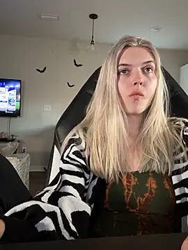 Rainsworld420 - Tittie time