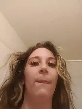 Prettyalizae - Watch me shower