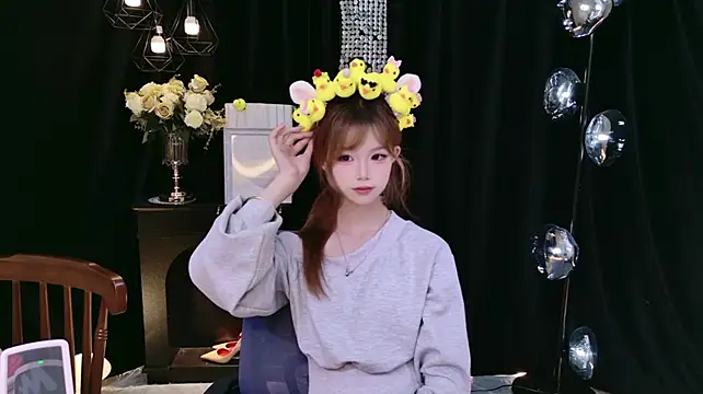 Nuo-Nuo-111 - 和椅子吵架2分钟（不能笑场）