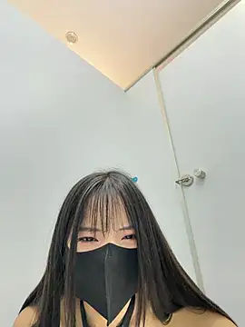 Xiao-Lin - 户外男厕假阳具抽插2分钟