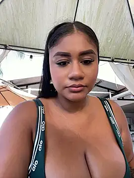 NayTorres - KEEP ME HORNY IN PUBLIC
