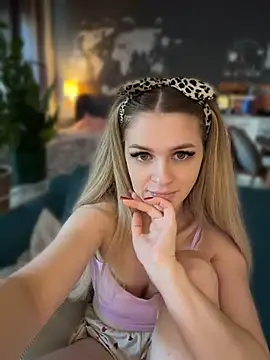 Love_Bri - Make my pussy very very good