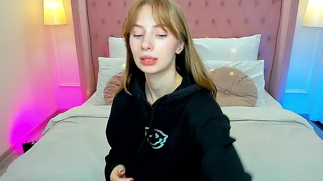 EricaLow - full nude