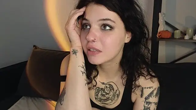 LucettaAnselmo - spank ass to be red