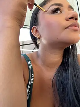 NayTorres - KEEP ME HORNY IN PUBLIC