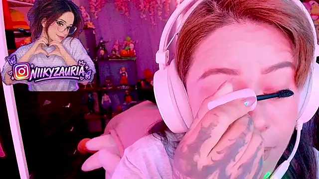 _niiky - little twerk oil ass