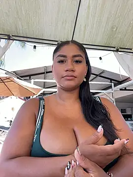 NayTorres - KEEP ME HORNY IN PUBLIC