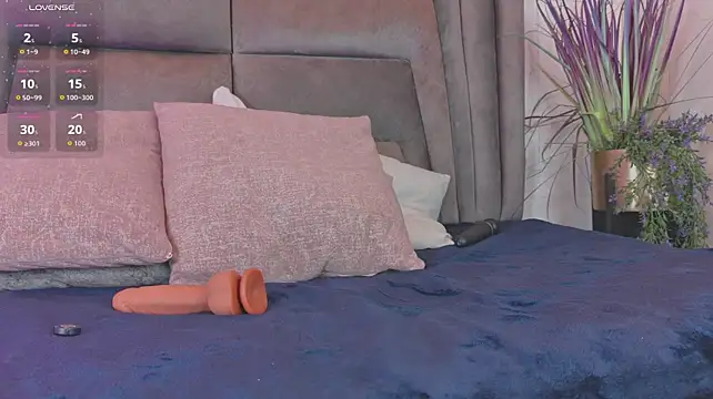 Sophiee_smith - All naked + blowjob