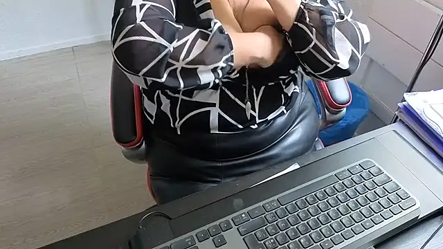 Sofiatwork - TWERK + GIFT LAST TIP