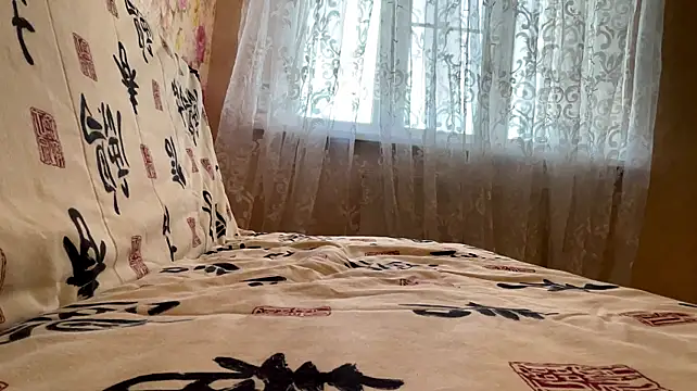Lerchek_Wia - Lift my cutie dress and show ass closely