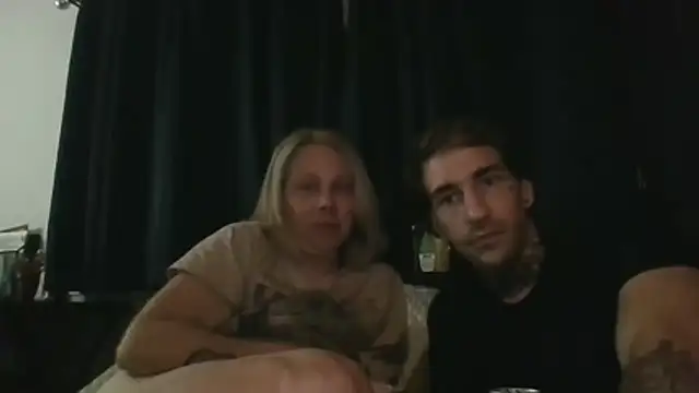 2-BLUNT-CUNTS - Lets chill maybe get sexy