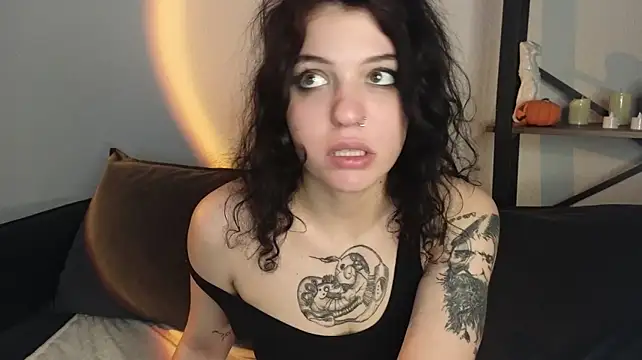 LucettaAnselmo - spank ass to be red