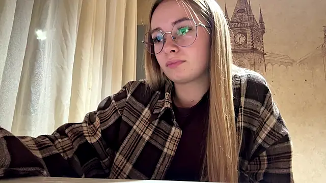 MarkitaHersch - sexy cobra pose