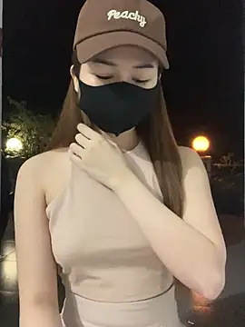 My_Melodyy - Make me cum pussy in public garden 🪴😈