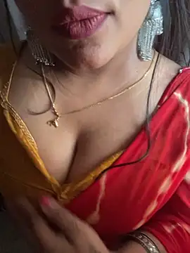QueenGulabo - 🔥 First Goal, First Fantasy