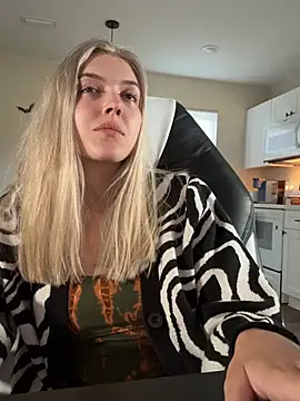 Rainsworld420 - Tittie time