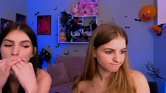 Naomi_perl - doggy in panties