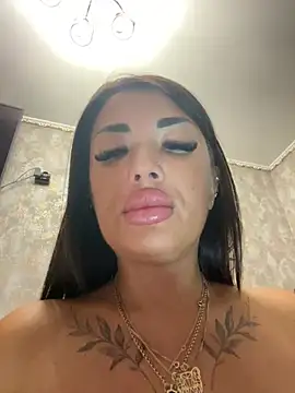 RuslanaXX - Make me squirt