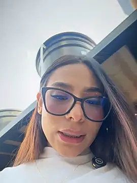 Amira_cute2 - Fuck pussy dildo in the bathroom