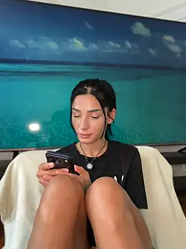 Vicky_luxe - Keep me excited