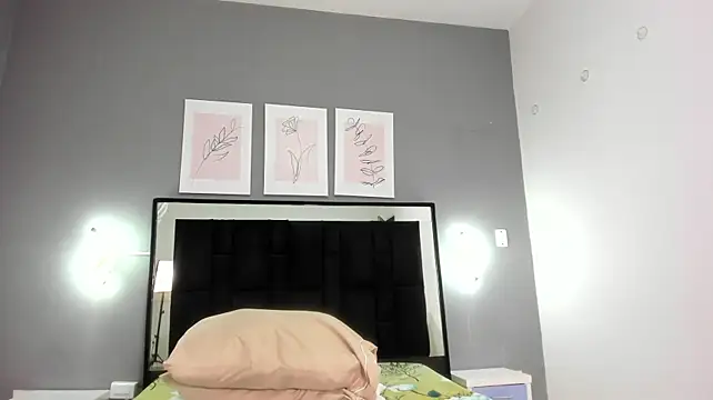 Zoe_curvyy - 5hard slaps to make him turn red