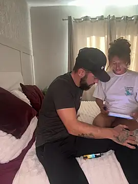 Hisnaughtylilthing - EVERY 90 tip gets SEX TAPE