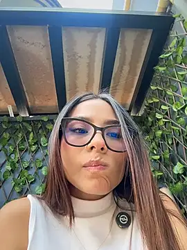 Amira_cute2 - Fuck pussy dildo in the bathroom