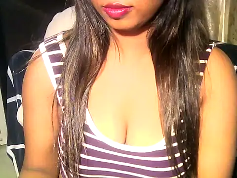 Hot_Myra - pussy rub