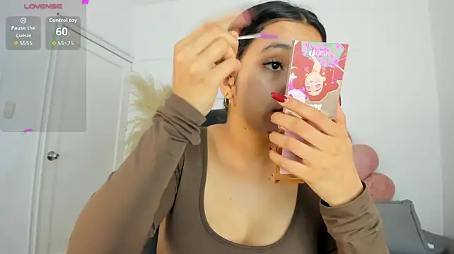 IrisFyre - Full Naked + Fingering Pussy 🥵💦