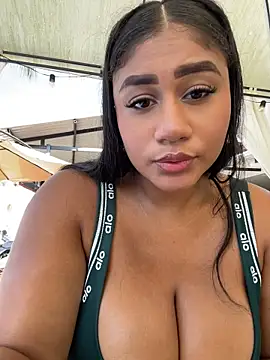 NayTorres - KEEP ME HORNY IN PUBLIC