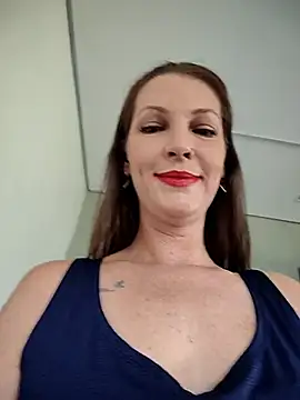 Karlacasada - Squirt 😈 na academia
