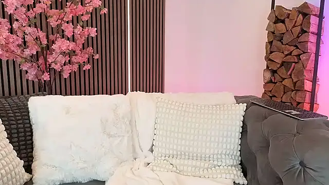 Lara-CumKitten - LT get 3 Hot Clips