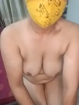 I_Am_DesiGirl - Boobs oil show
