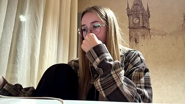 MarkitaHersch - sexy cobra pose