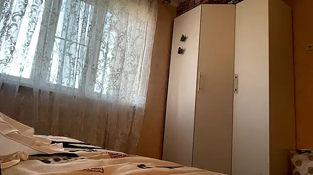 Lerchek_Wia - Lift my cutie dress and show ass closely
