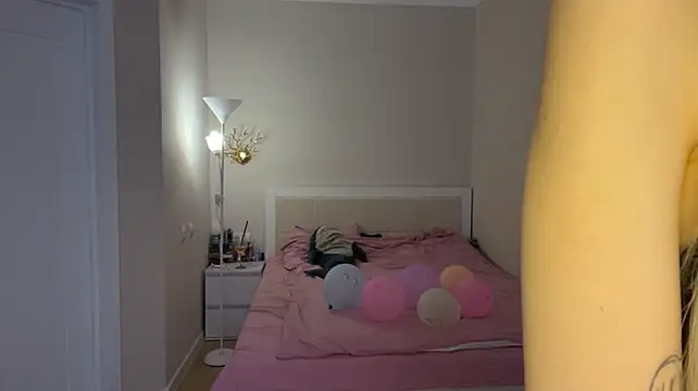 Mililluu - slap my ass every 10 tk