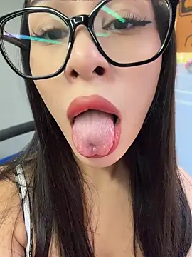 Aria51 - ahegao in front people on STREET👀