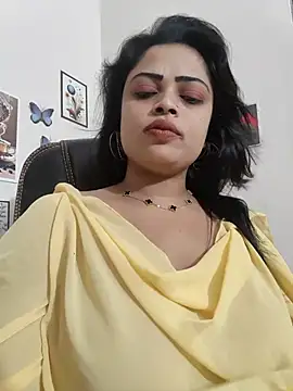 Pinky-2 - Oiling My Sexy Pussy Hole