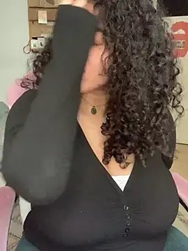 Curvydesifromgermany - Oil on tits