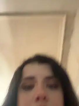 Noradior - take off top and show tits 🍒