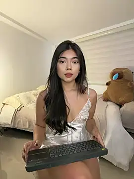 Sara_rousse10 - oil in my body