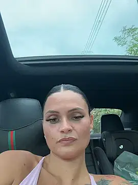 Destinylovex - Rub boobies