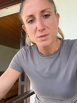 VivienneBlac - show my boobs for 3 min 🍑