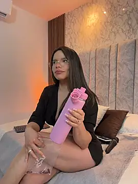 CandiceSpencer - Taking off my skirt!