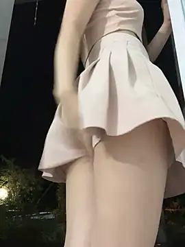 My_Melodyy - Make me cum pussy in public garden 🪴😈