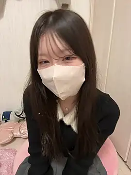 Miu-miu_oo - 上脱いでおっぱいもみもみ‎🤍